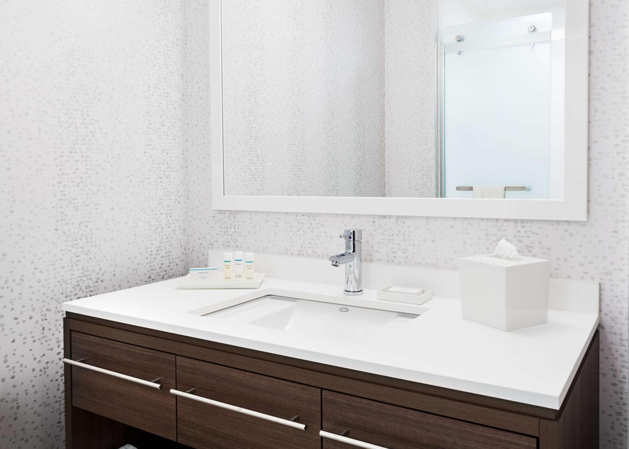 Home2 Suites By Hilton Chicago Mccormick Place Экстерьер фото
